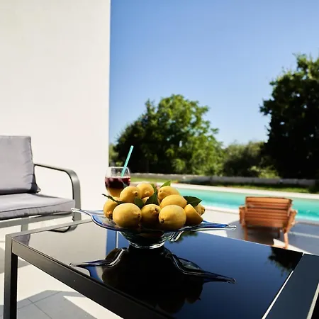 Martin Noel 빌라 포레치