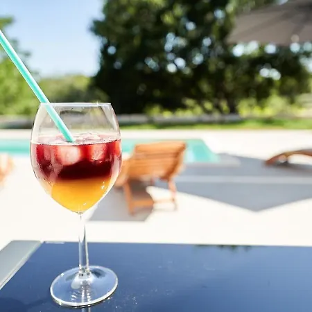 Martin Noel Вілла