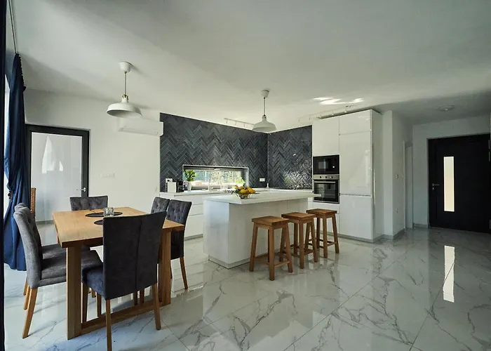 Martin Noel فيلة *